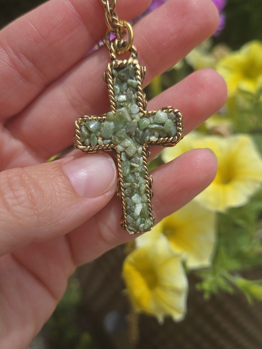 Vintage Green Jade Stone Gold Tone Rope Trim Cross Pendant With Necklace